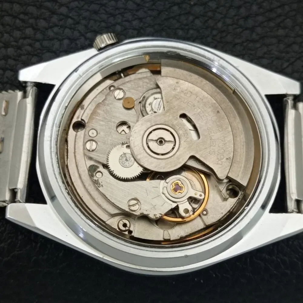 Vintage 1982 FCB Seiko Automatic Mens Silver Watch W/daydate & Red accents